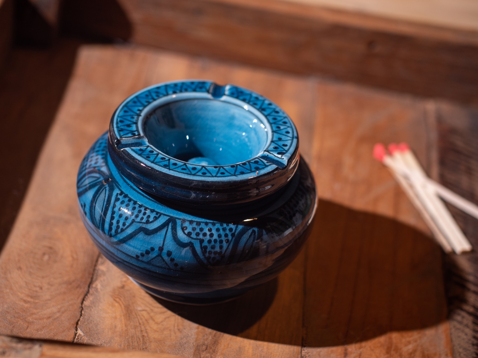 Aschenbecher mit Deckel, Blau, aus Keramik, DER HOLLAENDER