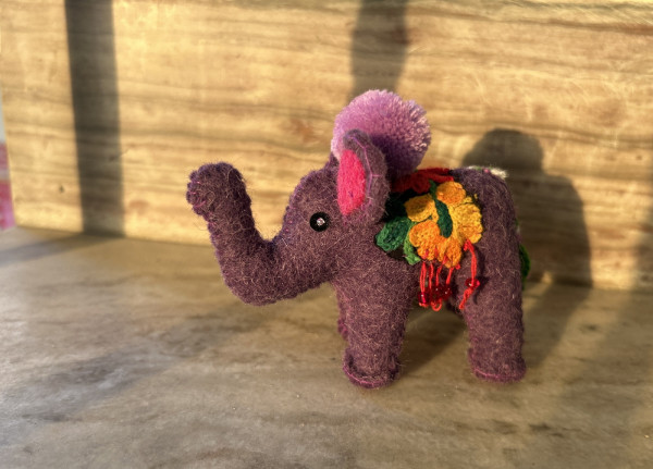 Filz-Anhänger 'Elefant' lila, B 7,5 cm