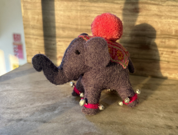 Filz-Anhänger 'Elefant' lila, B 9 cm