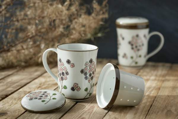 Teetasse 'Blossom' mit Teesieb, weiß/multicolor, H 13,5 cm, Ø 8,5 cm