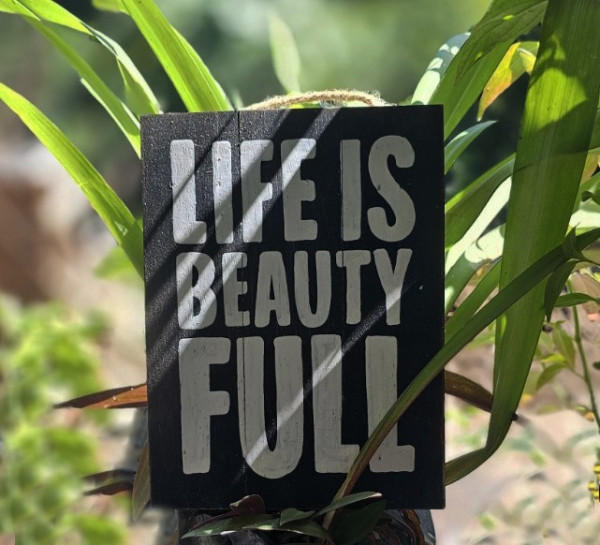 Holzschild 'Life is beauty full', handbemalt, B 15 cm, H 20 cm