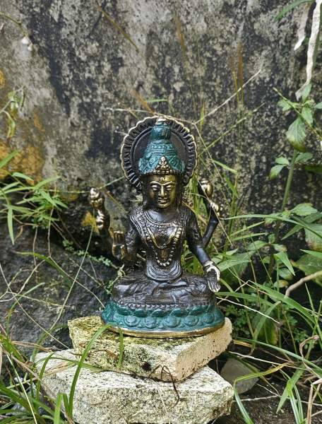 Figur 'Göttin Lakshmi' aus Messing, H 11,5 cm, B 7 cm, L 5 cm